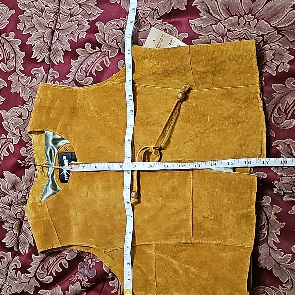 NWT Wilsons Vintage Suede Vest and Skirt Set - Picture 11 of 14